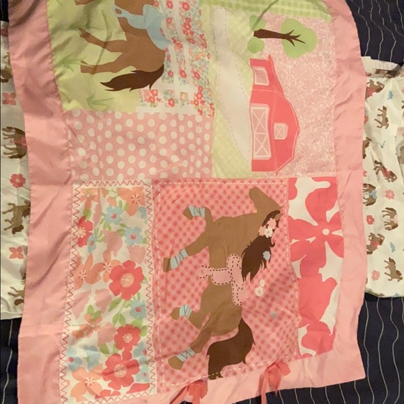 Circo Pretty Horses Twin Reversible Quilt - Picture 4 of 5